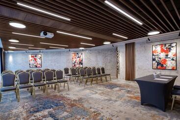 هتل Doubletree By Hilton  Novosibirsk