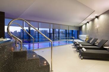 هتل Doubletree By Hilton  Novosibirsk
