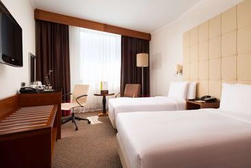 هتل Doubletree By Hilton  Novosibirsk