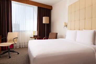 هتل Doubletree By Hilton  Novosibirsk