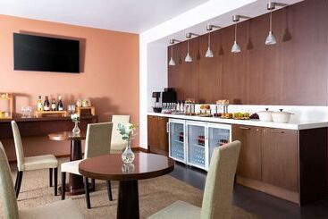 هتل Doubletree By Hilton  Novosibirsk