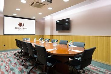 هتل Doubletree By Hilton  Novosibirsk