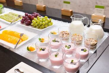 هتل Doubletree By Hilton  Novosibirsk