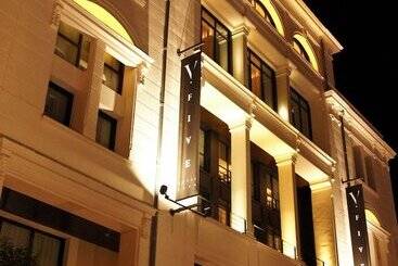 Five Seas By Inwood Hotels