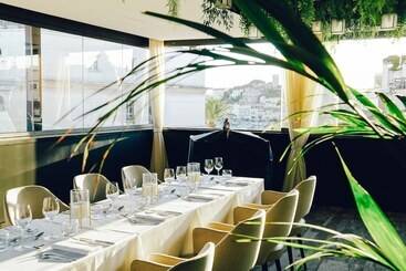 Five Seas By Inwood Hotels