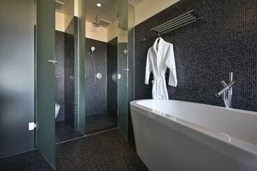 هتل Verno House Budapest, Vignette Collection, An Ihg