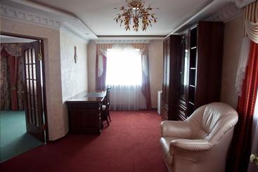 هتل Oktyabrskaya