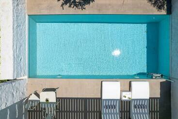 هتل Patmos Aktis, A Luxury Collection Resort & Spa, Greece