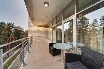 هتل Repino Cronwell Park  & Spa