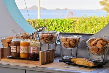 هتل Residence Les Calanques