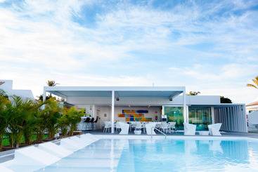 Seven Hotel & Wellness Gay Men Only