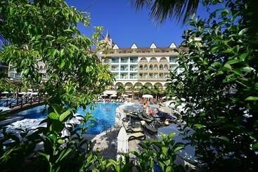 هتل Side Crown Palace Ultra All Inclusive
