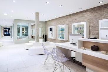 هتل Spa Marin Du Val Andre Thalasso Resort
