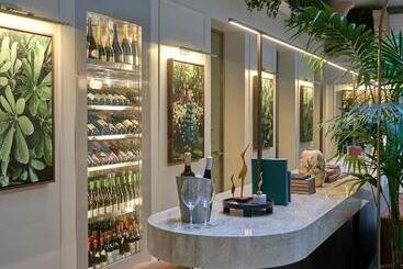 هتل Verno House Budapest, Vignette Collection, An Ihg