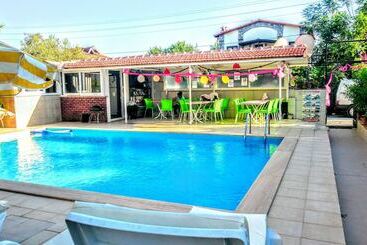 Karaca Apart