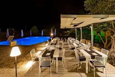 استراحتگاه Skopelos Holidays Hotel & Spa