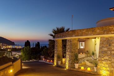استراحتگاه Skopelos Holidays Hotel & Spa