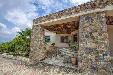 استراحتگاه Skopelos Holidays Hotel & Spa