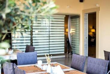 استراحتگاه Skopelos Holidays Hotel & Spa