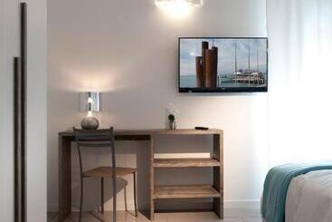 هتل Le Suites   Di Fronte Ospedale Sacro Cuore