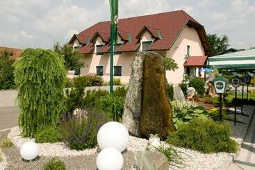 ホテル Restaurant Gästehaus Seiger