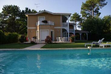 펜션 Le Clos D Ignac
