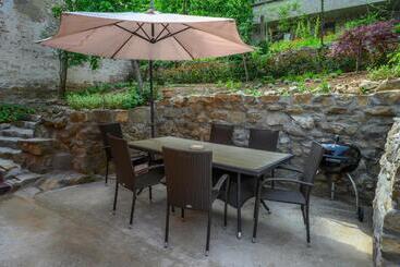 پانسیون Vitality Guest House