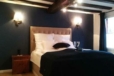 Auberge Hôtelière Hier & Jetzt In Monschau City