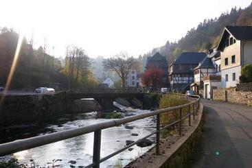Herberge Hier & Jetzt In Monschau City