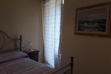 Bed and Breakfast L Antico Faro