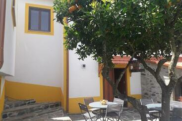 تختخواب و صبحانه Casa Dona Eufémia