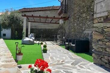 تختخواب و صبحانه Casa Dona Eufémia