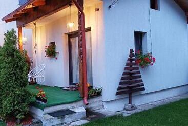 تختخواب و صبحانه Residence Rooms Bucovina