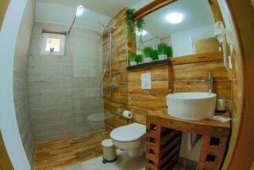 تختخواب و صبحانه Residence Rooms Bucovina