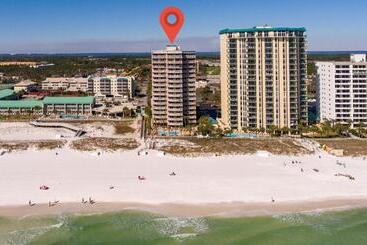 Destin Towers   Middle Unit On The Beach!