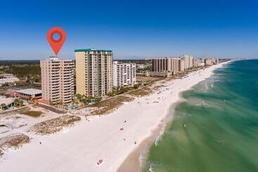 Destin Towers   Middle Unit On The Beach!
