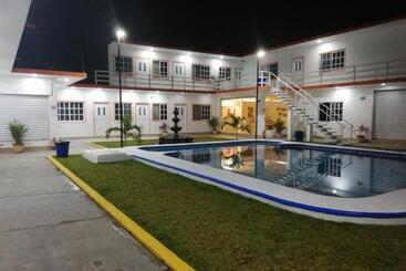 هتل Villa Marán Chachalacas Ambiente Familiar
