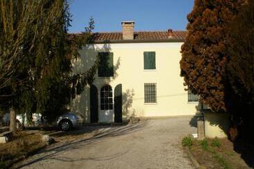 پانسیون Borgo Tarapino