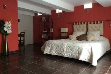 פנסיון Clôt De Félines Chambre Spacieuse