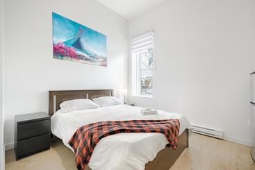 پانسیون Homa Homestay Hotel By Olympic Stadium Montreal Auberge Hostel