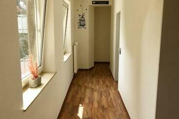 膳宿费 Design Apartments 2
