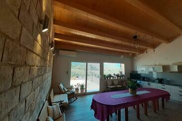 تختخواب و صبحانه Casa La Foradada