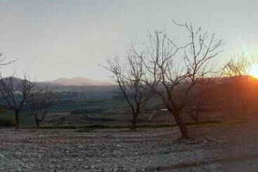 تختخواب و صبحانه Casa La Foradada