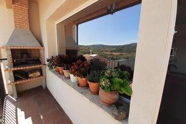 تختخواب و صبحانه Casa La Foradada