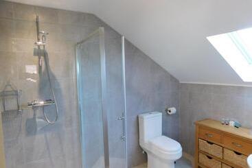تختخواب و صبحانه Haven Lodge Newquay