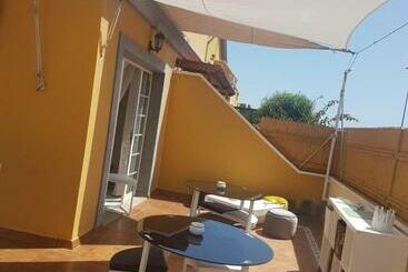 تختخواب و صبحانه La Casita Del Corazon