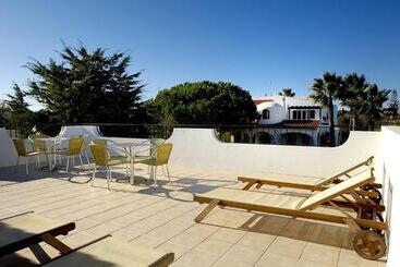 Casa Bela Moura, Boutique Hotel & Wine
