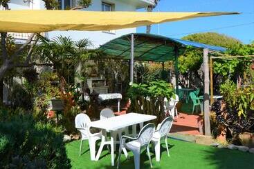 هتل Agriturismo Terre Di Mare Bordighera