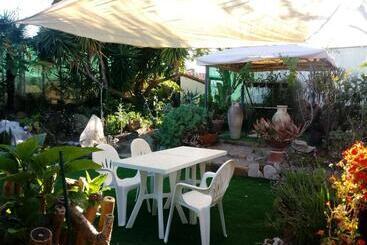 هتل Agriturismo Terre Di Mare Bordighera