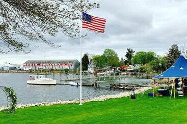 هتل Harbor View Landing